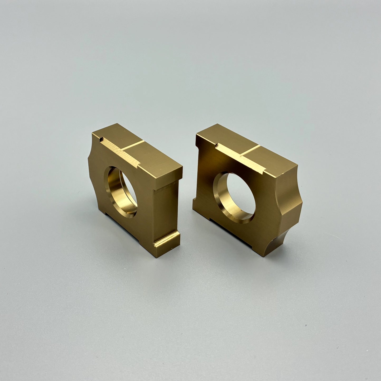 DocWob HRC Style Rear Axle Blocks - CR125/CR250 1992–1994