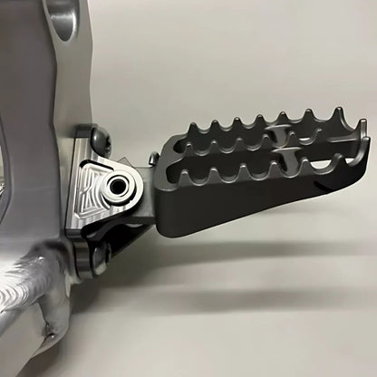 DocWob Titanium Footpeg Bracket Hanger Mounts - Yamaha YZ125 YZ250