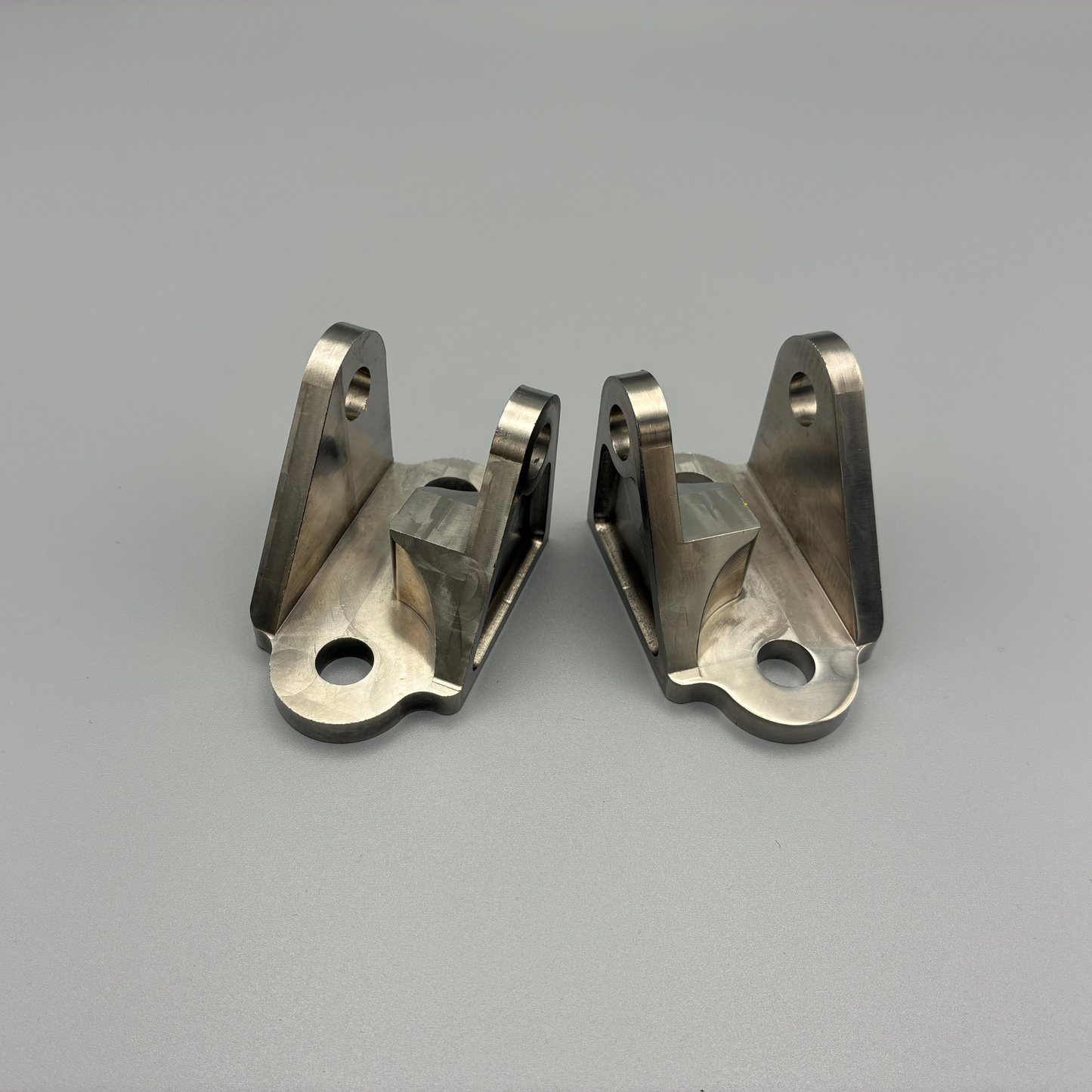 DocWob Titanium Footpeg Mount Kit – Honda CR125 CR250 2000–2001