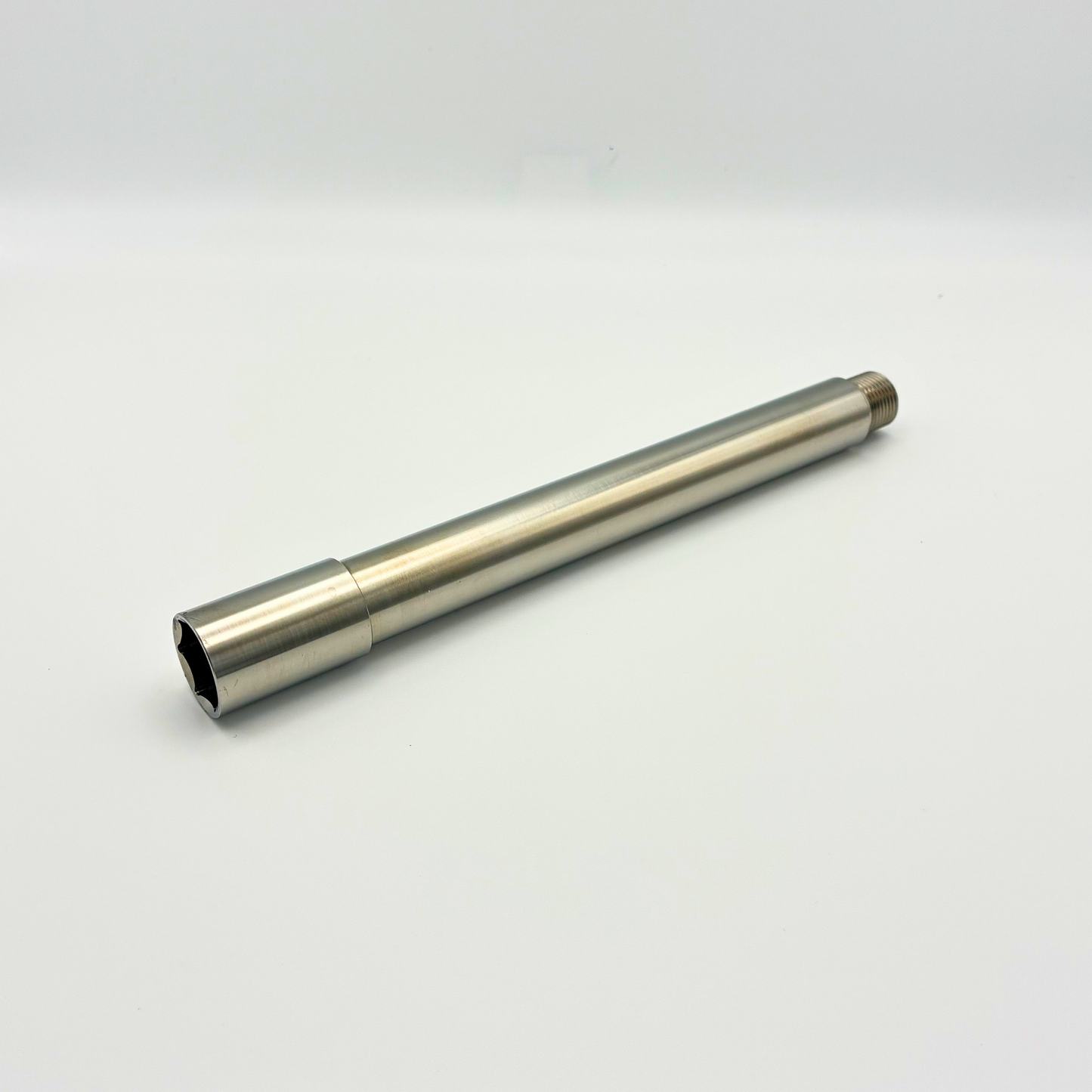 DocWob Titanium Front Axle - Suzuki RMZ250 RMZ450