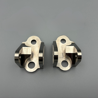 DocWob Titanium Footpeg Mounts – Honda CR125 CR250 2000–2001